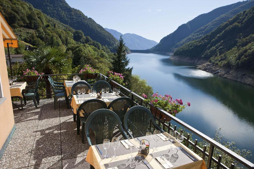 Hotel Al Lago Vogorno المظهر الخارجي الصورة