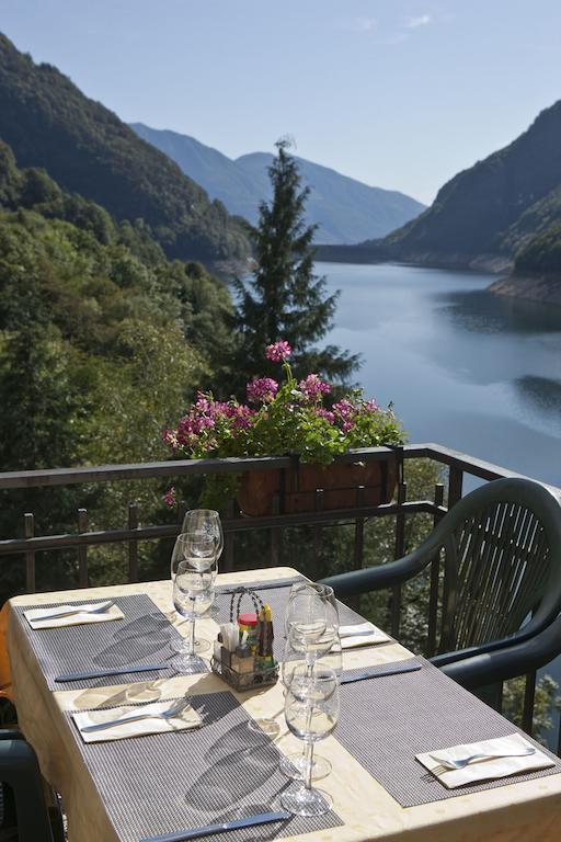 Hotel Al Lago Vogorno المظهر الخارجي الصورة